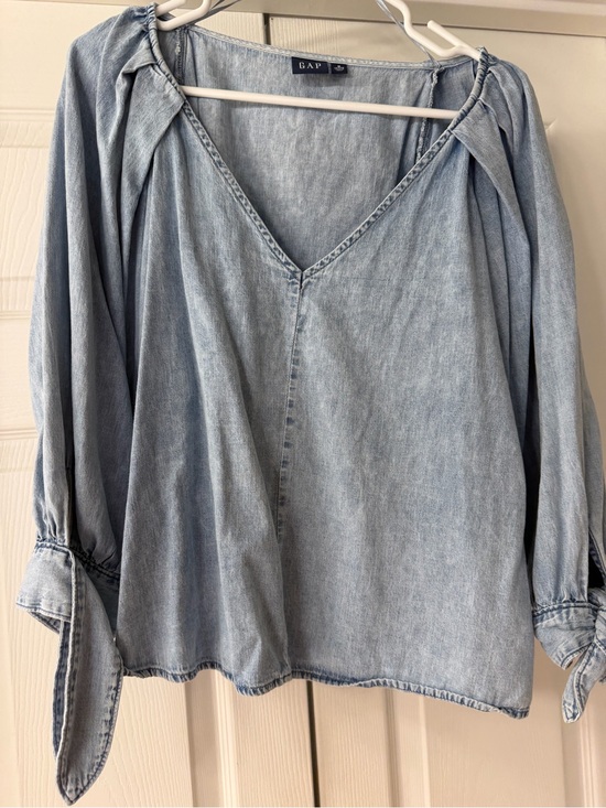 GAP Tops - GAP Light Blue V-Neck Denim Top